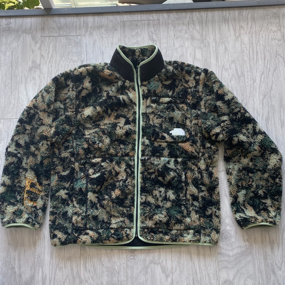 The North Face Full Zip-Up Jacket (Large)